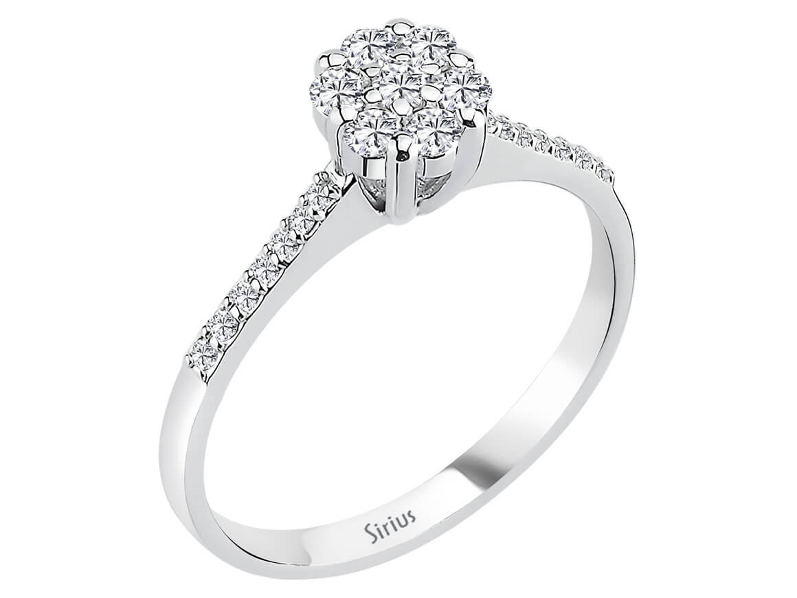 Anneau en grappe Iberia avec 21 diamants de laboratoire taille ronde en or blanc