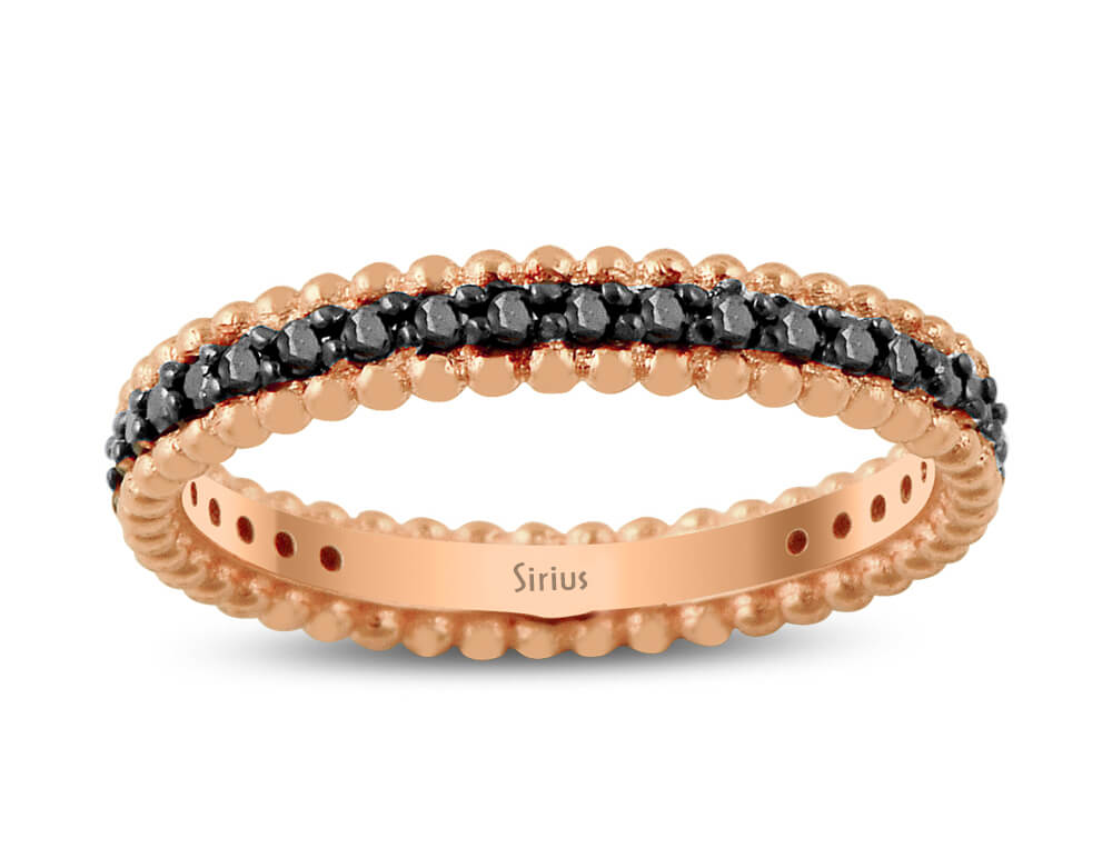 Rose gold band ring with 30 black round-faceted diamonds 0.35 carat