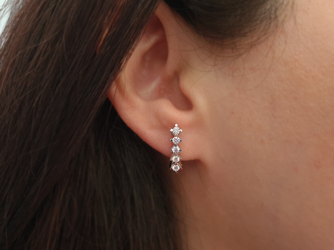 Boucles d'oreilles classiques à cinq pierres avec 10 diamants de laboratoire en or blanc 585 – 0,45 ct