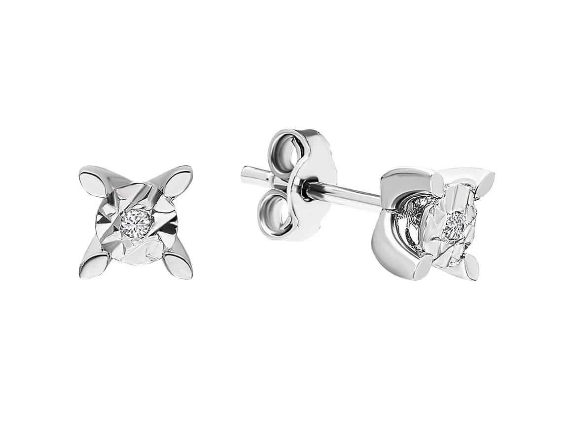 Solitaire stud earrings with 0.03 carat lab diamonds in 333 white gold