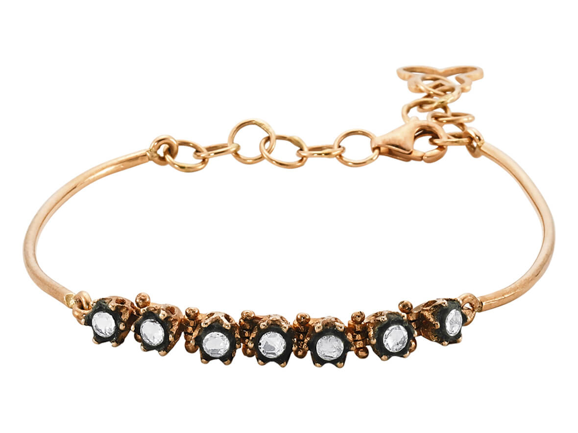 Roségold Armreif mit 7 Diamanten - Eleganter 8K Schmuck - hochwertiger Schmuck von Rosy Lab Diamonds