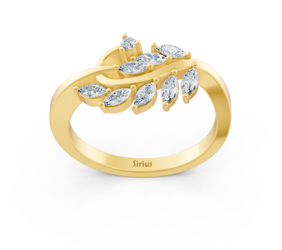 Yellow gold ring with marquise and round diamonds