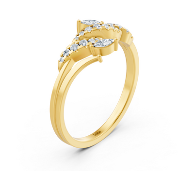 Yellow gold ring with marquise and round diamonds