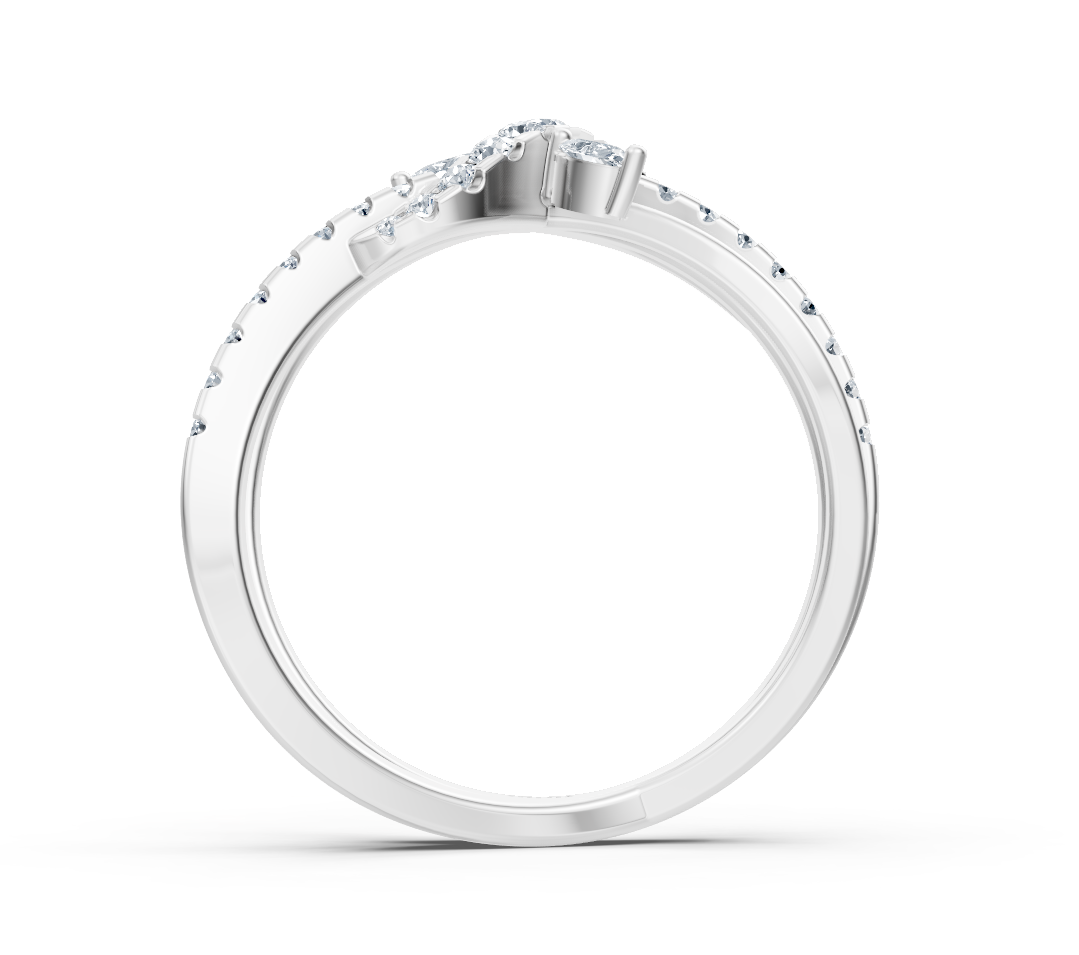Zarifçe kıvrılan markiz kesim yuvarlak pırlanta çizgisine sahip Beyaz Altın yüzük - Rosy Lab Diamonds’tan yüksek kaliteli Mücevher