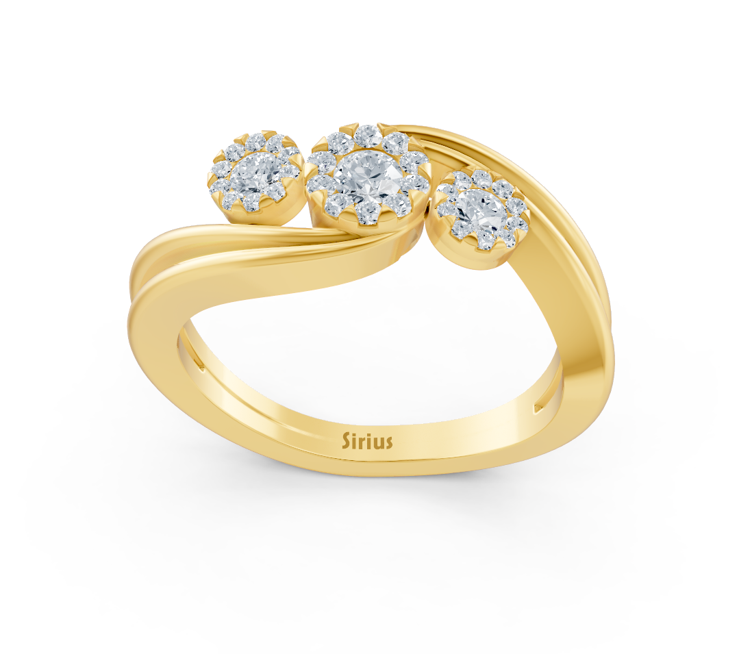 Gelbgold-Ring mit drei blütenförmigen Labordiamant-Arrangements - hochwertiger Schmuck von Rosy Lab Diamonds