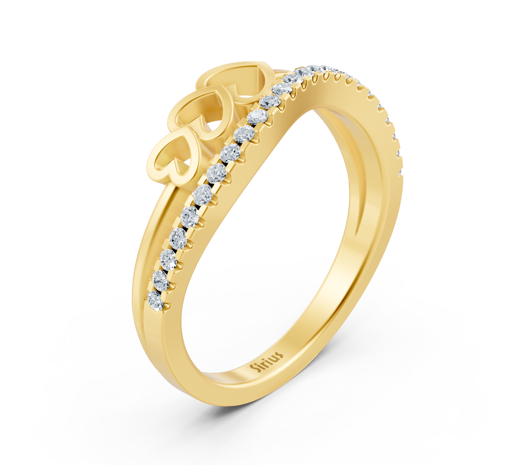 خاتم من الذهب الأصفر بثلاثة قلوب وألماس مُصنّع في المختبر - مجوهرات عالية الجودة من Rosy Lab Diamonds