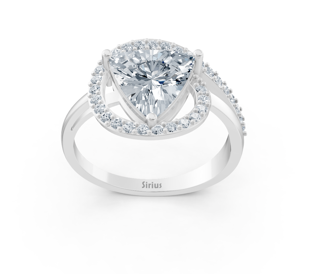 Elegant trillion diamond ring made of 14K white gold – lab-grown
