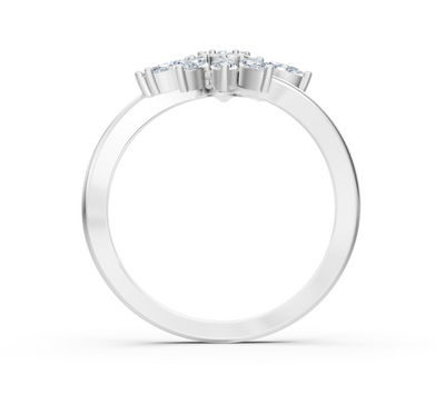 Weißgold-Ring mit Blütenmotiv aus Marquise- und Runddiamanten