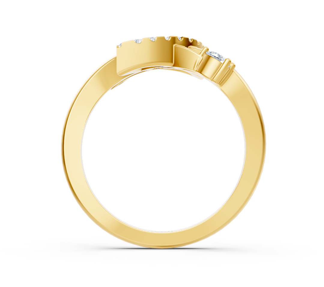 Yellow gold heart ring with pear and round cut