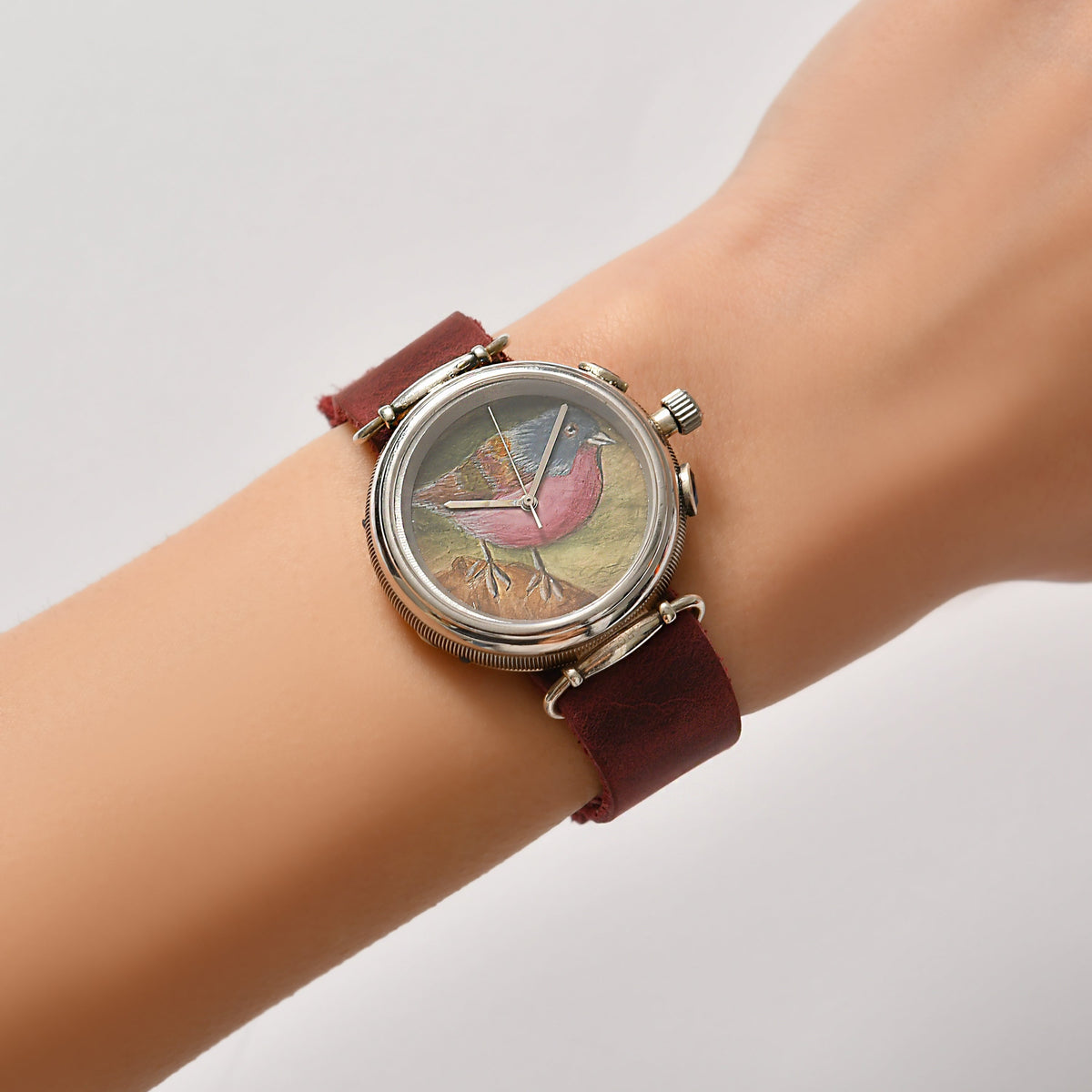 ساعة American Robin النسائية الفضية - مجوهرات عالية الجودة من Rosy Lab Diamonds