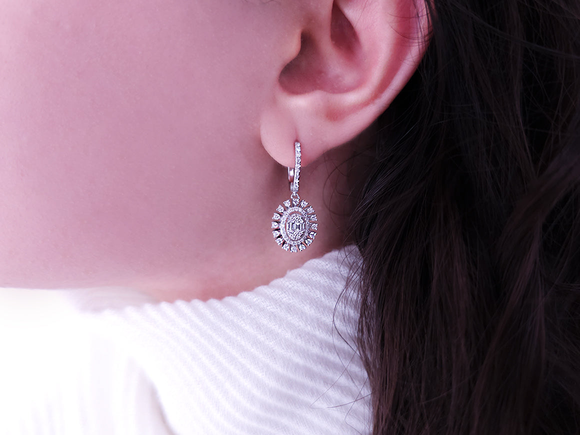 Boucles d’oreilles pendantes Helia – 126 diamants en Or Blanc 585 millièmes | Élégance éclatante – Bijoux haut de gamme de Rosy Lab Diamonds