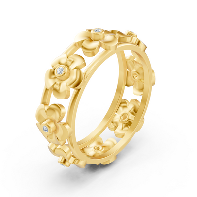 Yellow gold ring with floral details and lab diamonds