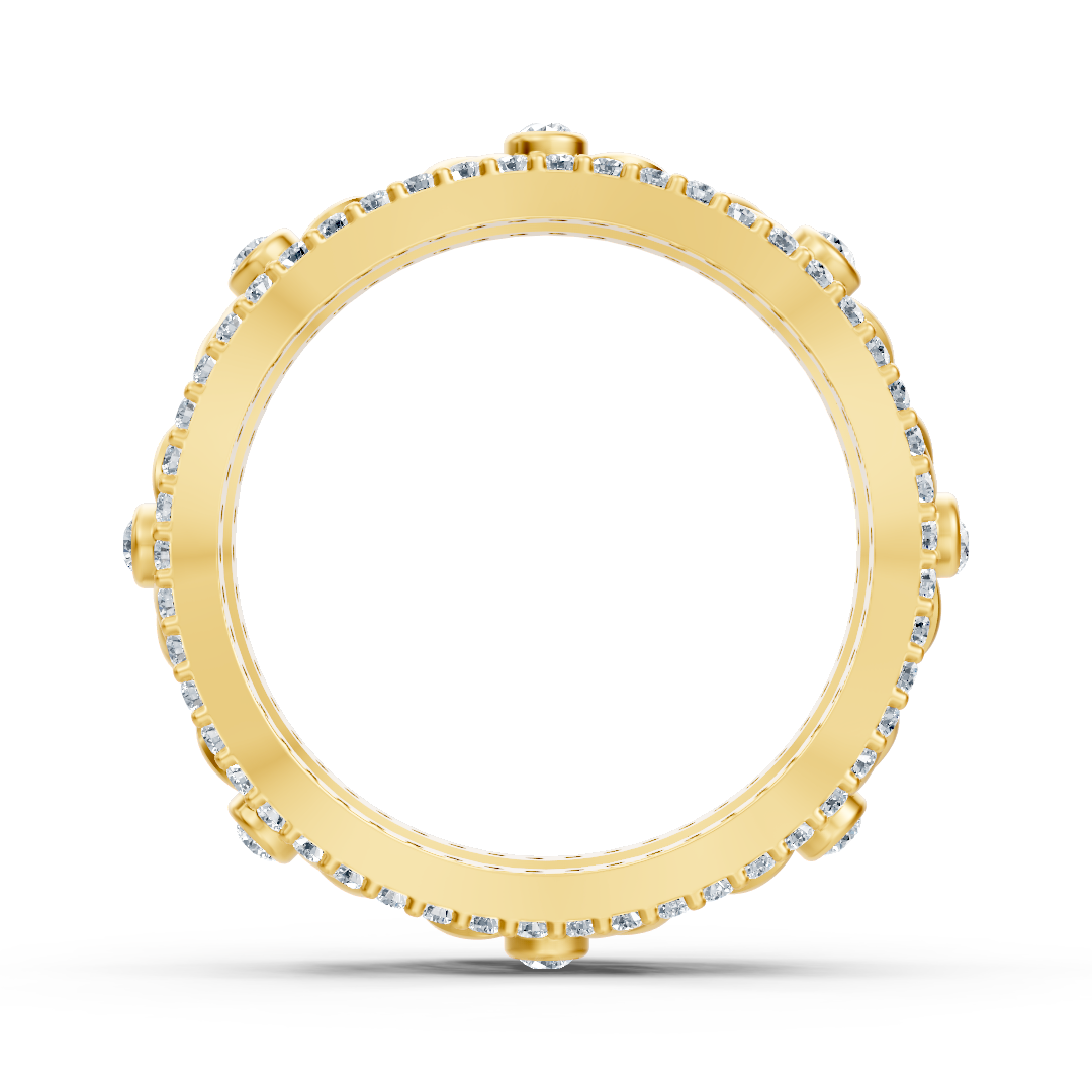 Yellow gold ring with floral elements and lab diamonds