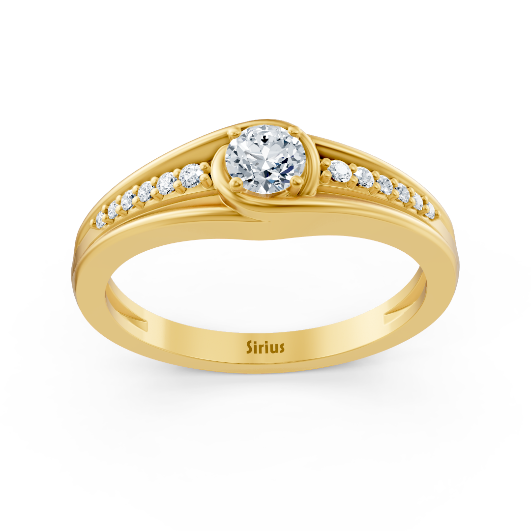 Bague en or jaune avec des diamants de laboratoire étagés et un solitaire central – des bijoux haut de gamme de Rosy Lab Diamonds