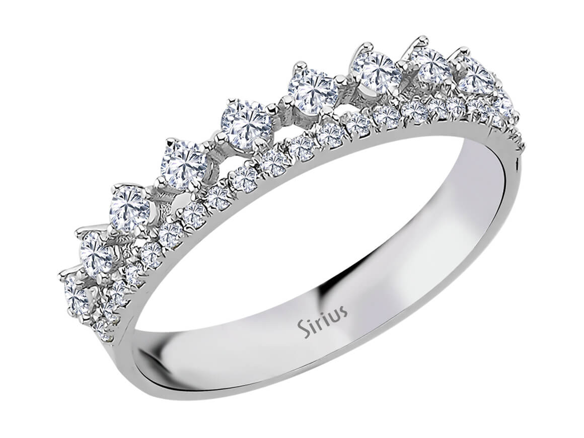 Bague demi-mémoire avec diamants de laboratoire en or blanc – double rangée