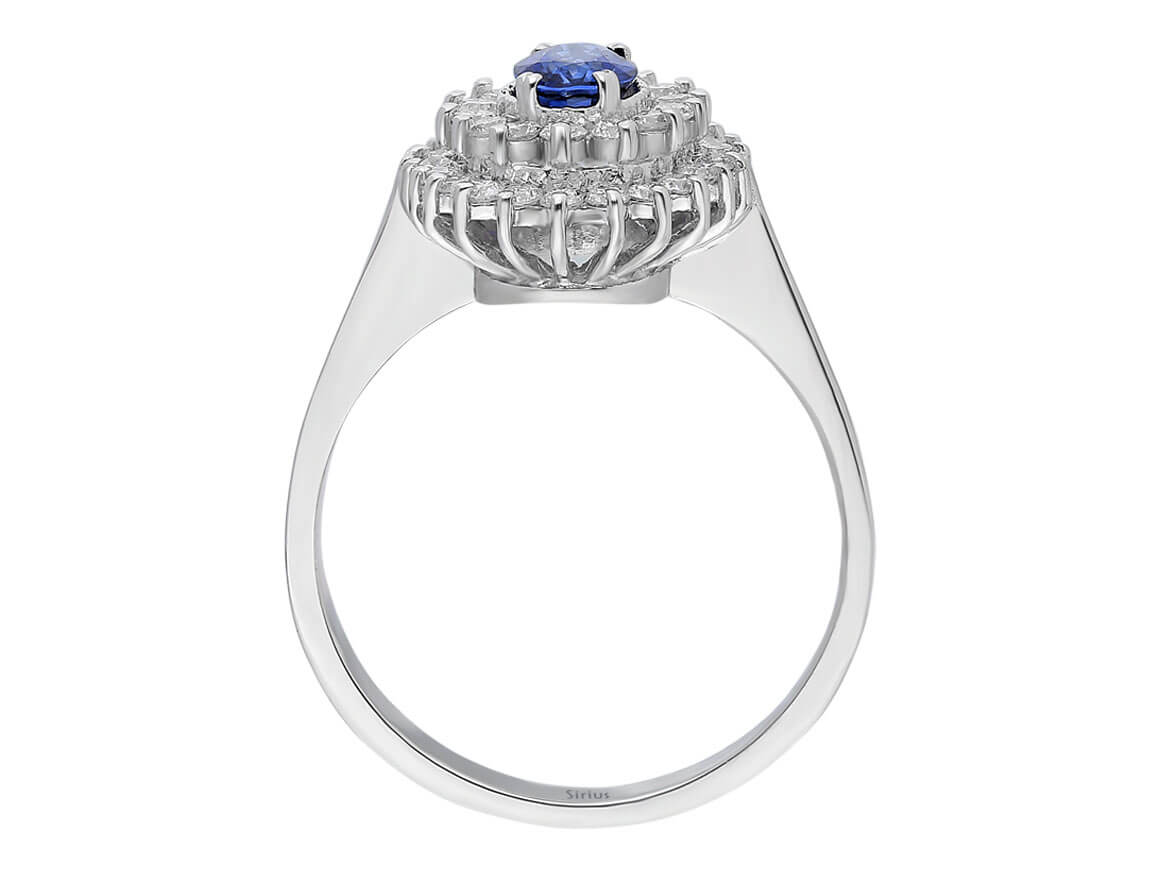 Double-row 14 Karat white gold ring with 36 round diamonds and oval sapphire