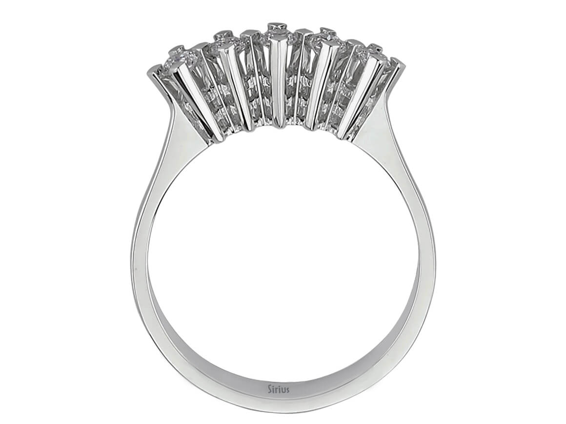 Eleganter Weißgoldring mit 5 laborgezüchteten Diamanten 0,31 Karat in 14 Karat Gold - hochwertiger Schmuck von Rosy Lab Diamonds
