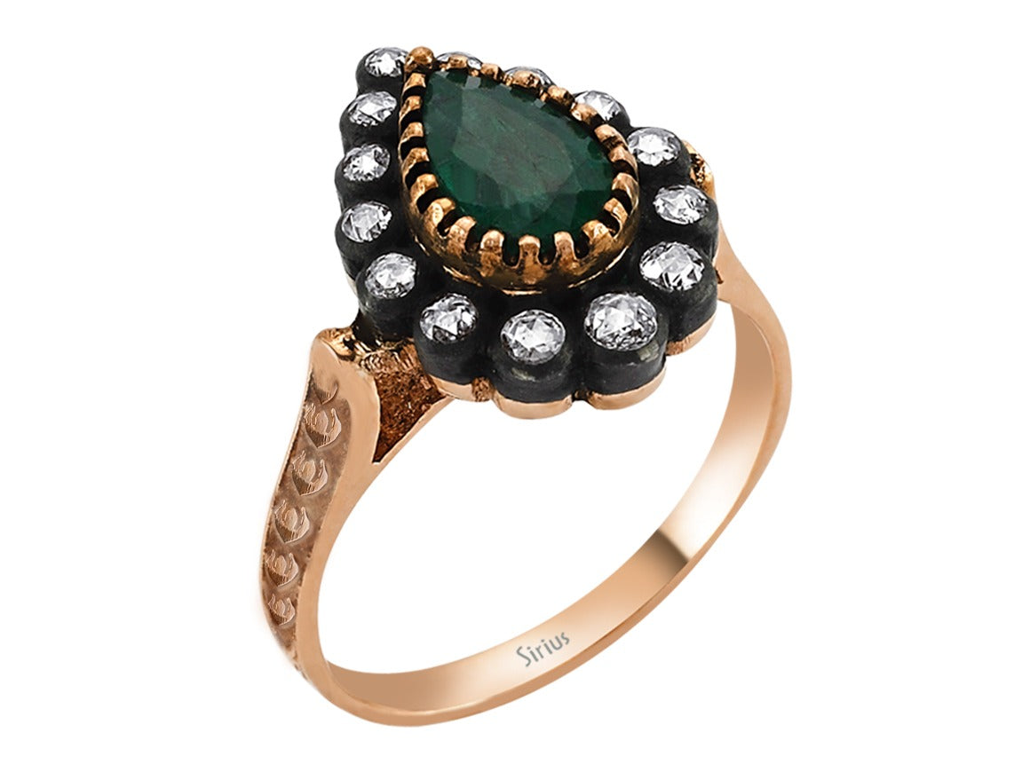 Antikstil-Ring mit Tropfen-Smaragd & Elmas in Roségold | 8K – hochwertiger Schmuck von Rosy Lab Diamonds