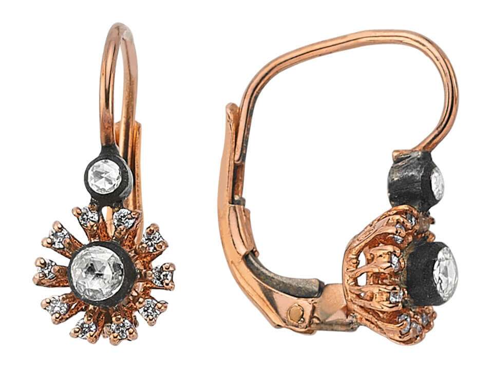 Antique rose gold earrings with 4 old cut diamonds and 20 brilliant cut diamonds