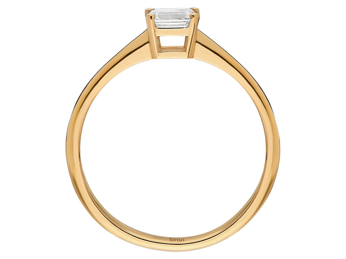 Rose gold ring with emerald-cut diamond