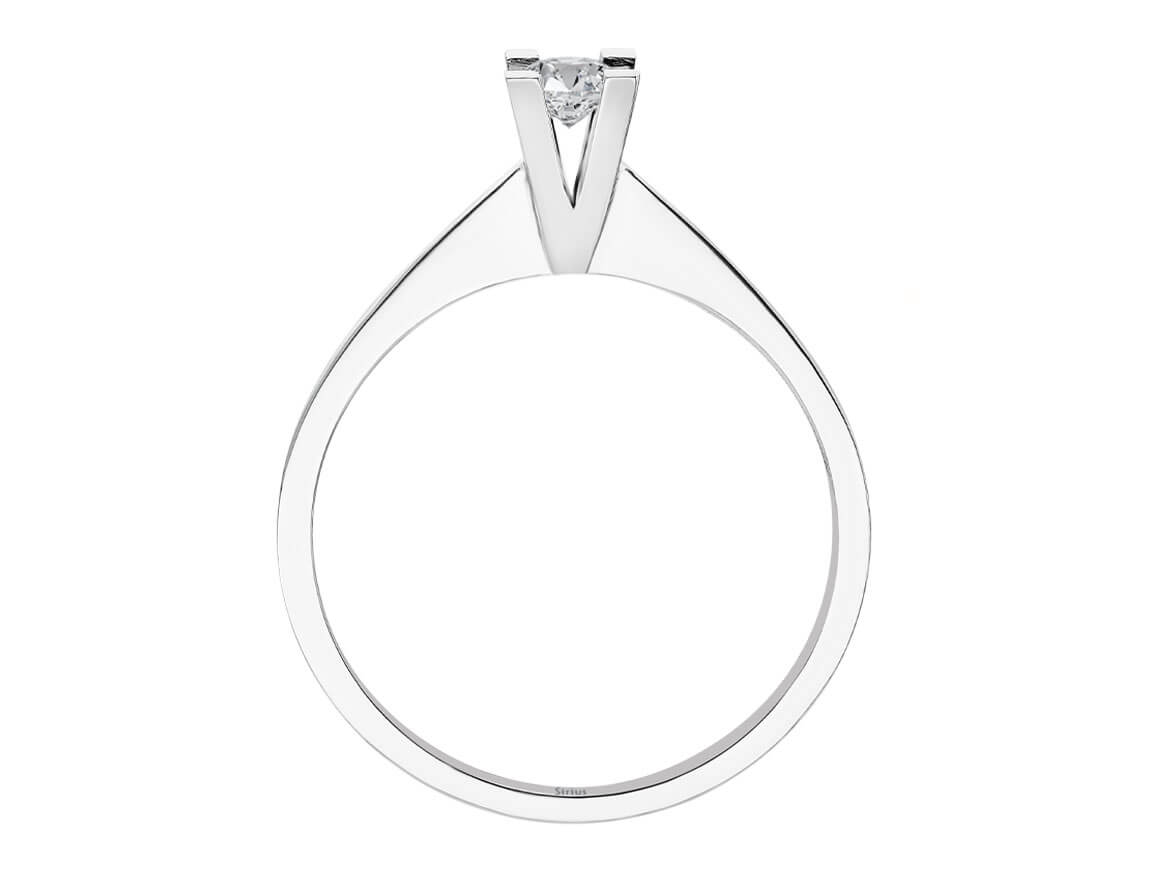 Fine white gold solitaire ring with 0.15 carat diamond