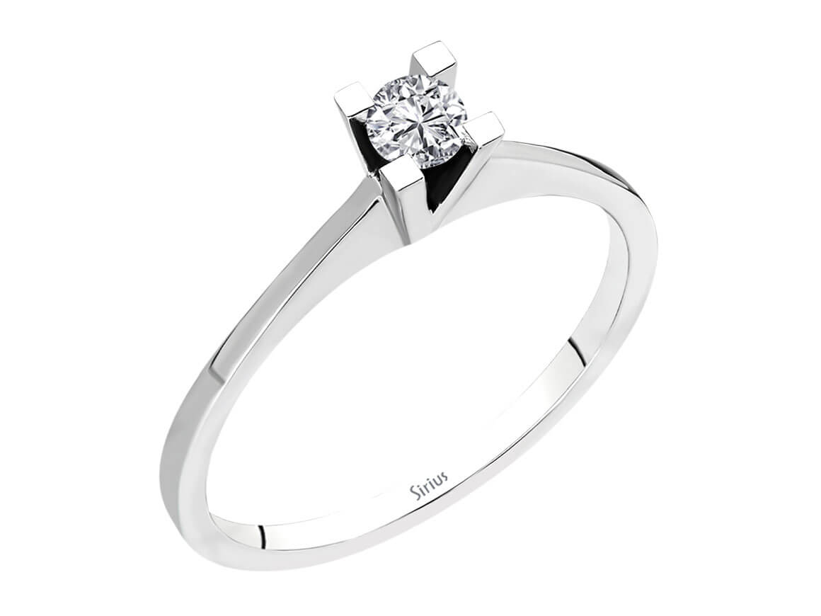 Fine white gold solitaire ring with 0.15 carat diamond