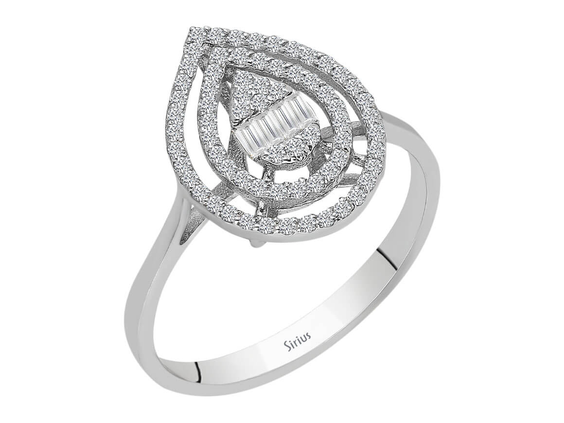 Bague élégante avec diamants synthétiques en taille baguette et ronde
