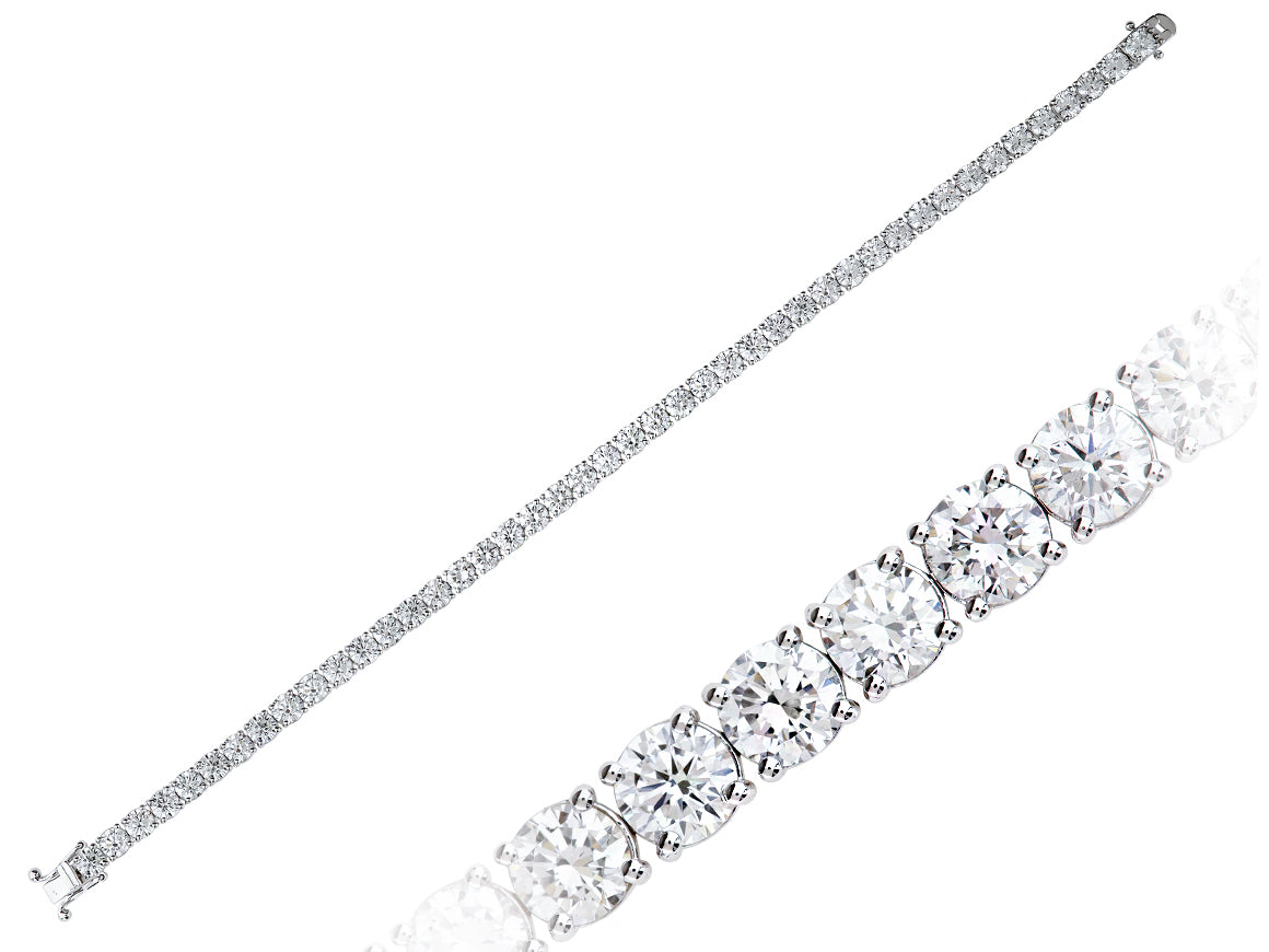 Elegant tennis bracelet with 10.00 ct lab-grown diamonds in white gold
