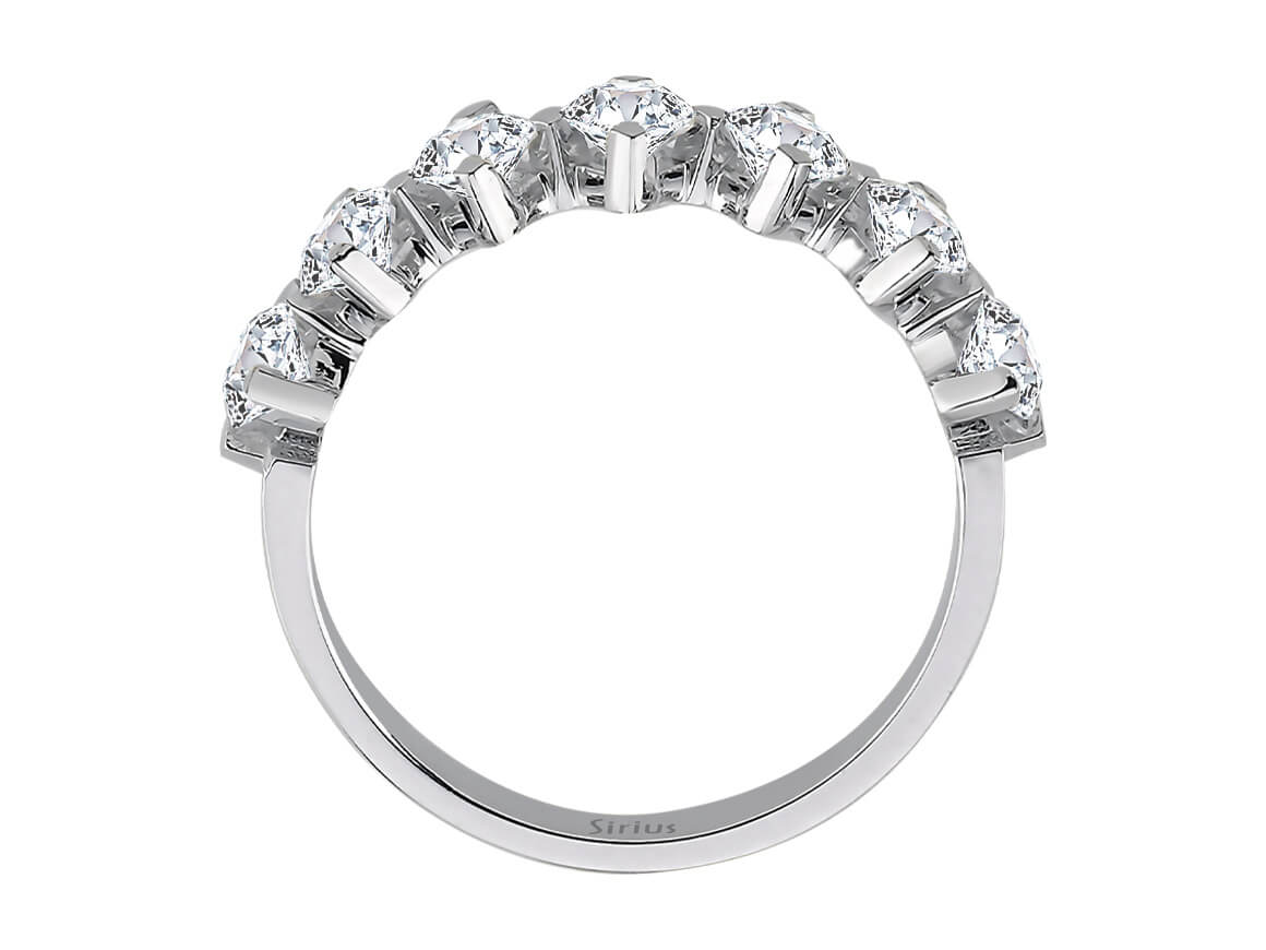 Celestia half-circle ring with 7 lab-grown diamonds