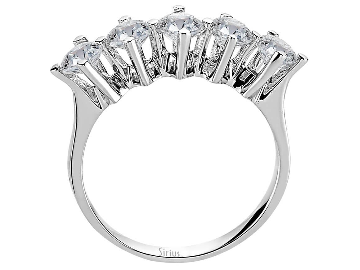 Weißgold-Ring mit 5 laborgezüchteten Diamanten im Rundschliff, 1,98 Karat
