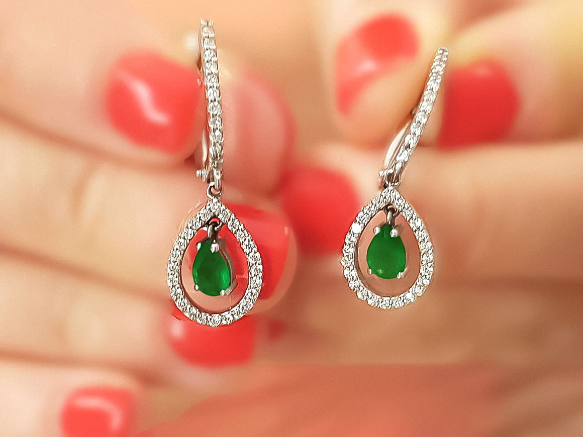 Zümrüt ve Pırlanta Küpe - Damla Şekli - 14K Beyaz Altın - 4,70 g - Rosy Lab Diamonds'tan yüksek kaliteli Mücevher