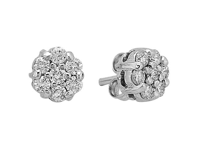 Clous d'oreilles cluster classiques avec diamants en or blanc 585