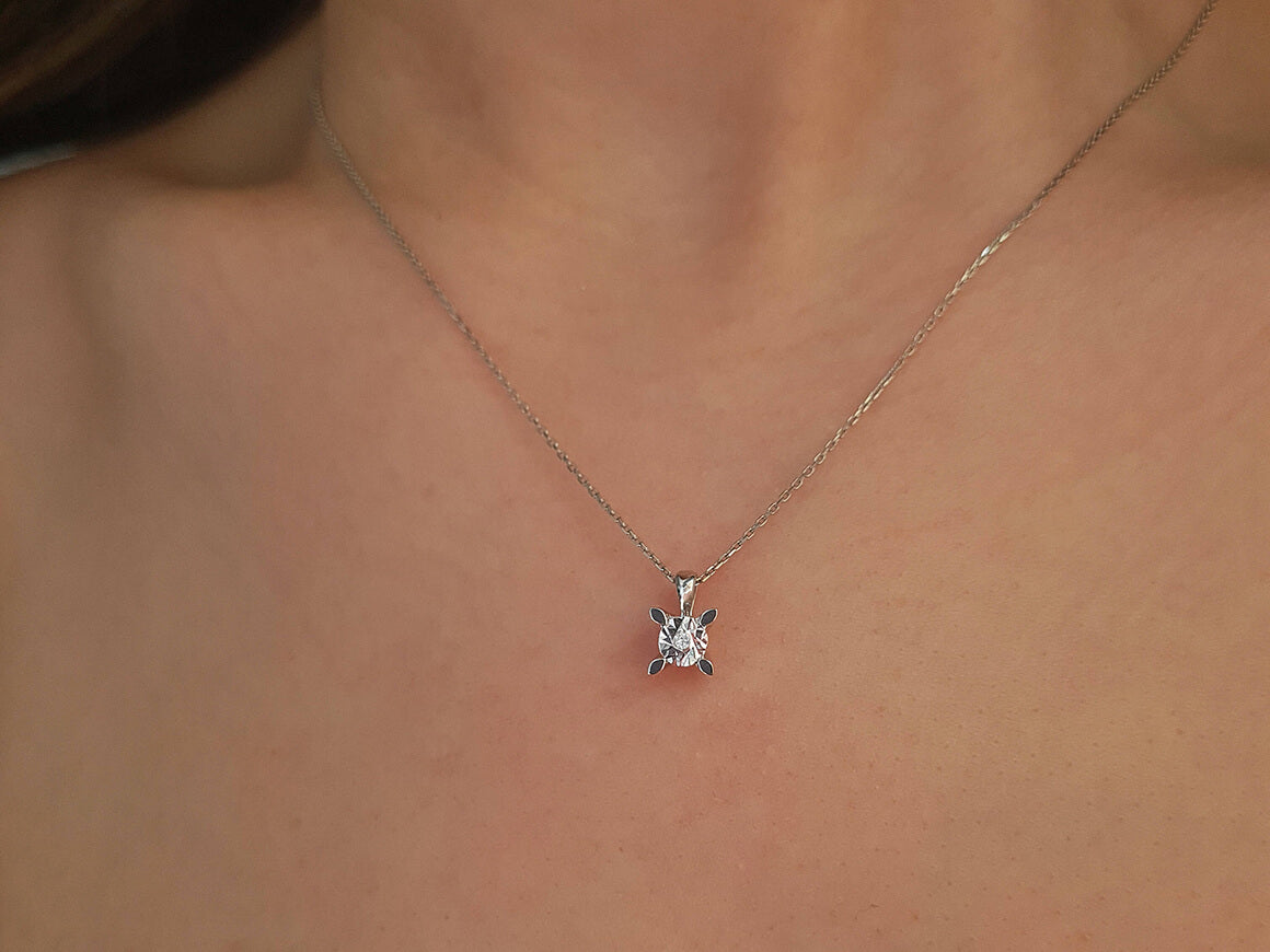 Solitaire necklace with Lab Grown Diamond in 8K White Gold | 47P0004 - high-quality Jewelry by Rosy Lab Diamonds