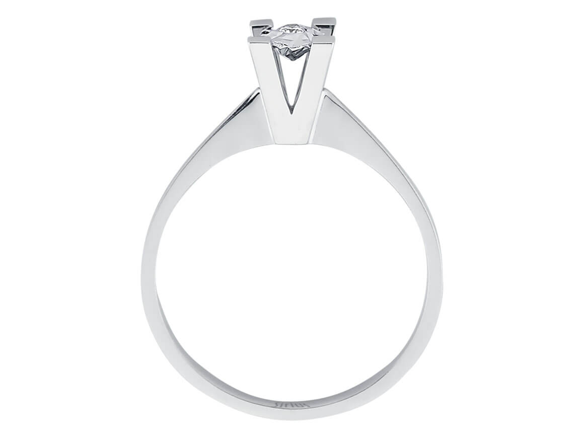 Minimalist white gold solitaire ring with sparkling diamond