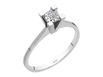 Minimalist white gold solitaire ring with sparkling diamond