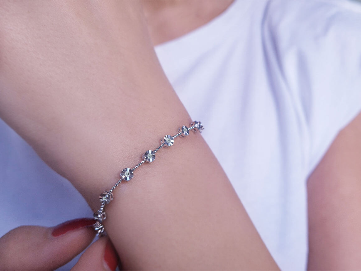 Bracelet structuré avec 18 diamants de laboratoire en Or Blanc 8K | 23B0005 - Bijoux haut de gamme de Rosy Lab Diamonds