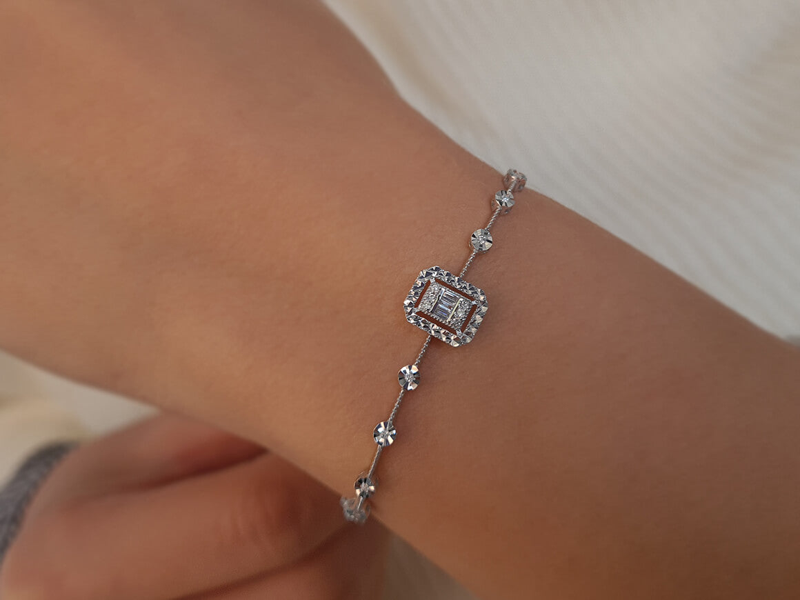 Armband mit Baget- & runden lab-grown Diamanten in 8K Weißgold | 47B0002 - hochwertiger Schmuck von Rosy Lab Diamonds
