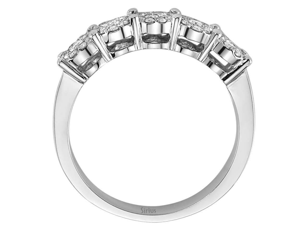 Bague diamantée à cluster avec cinq diamants de laboratoire remarquables – Or Blanc 8K – Bijoux haut de gamme de Rosy Lab Diamonds