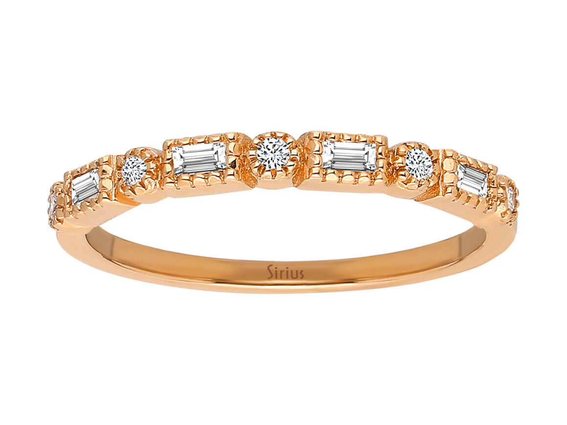 Diamond Ring with Baguette and Round Brilliant Cut in 14K Rose Gold | Sustainable Jewelry – high-quality Jewelry from Rosy Lab Diamonds