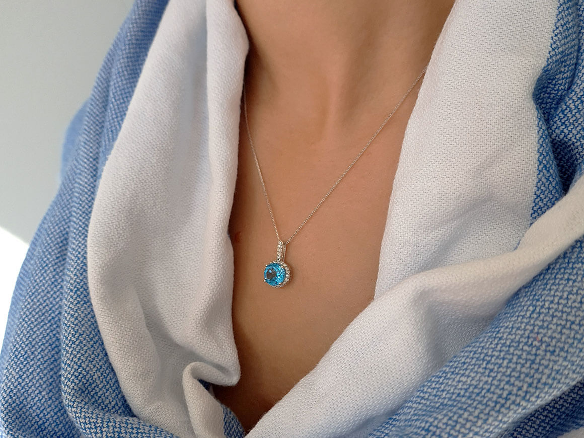 Pendant with Blue Topaz & Diamonds in 14K White Gold - 07P0037 - high-quality Jewelry by Rosy Lab Diamonds