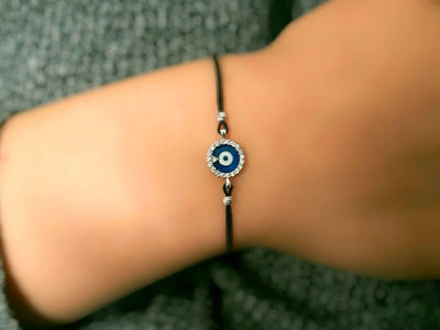 Verstellbares Nazar-Armband mit Emaille und 20 Diamanten aus 14K Weißgold