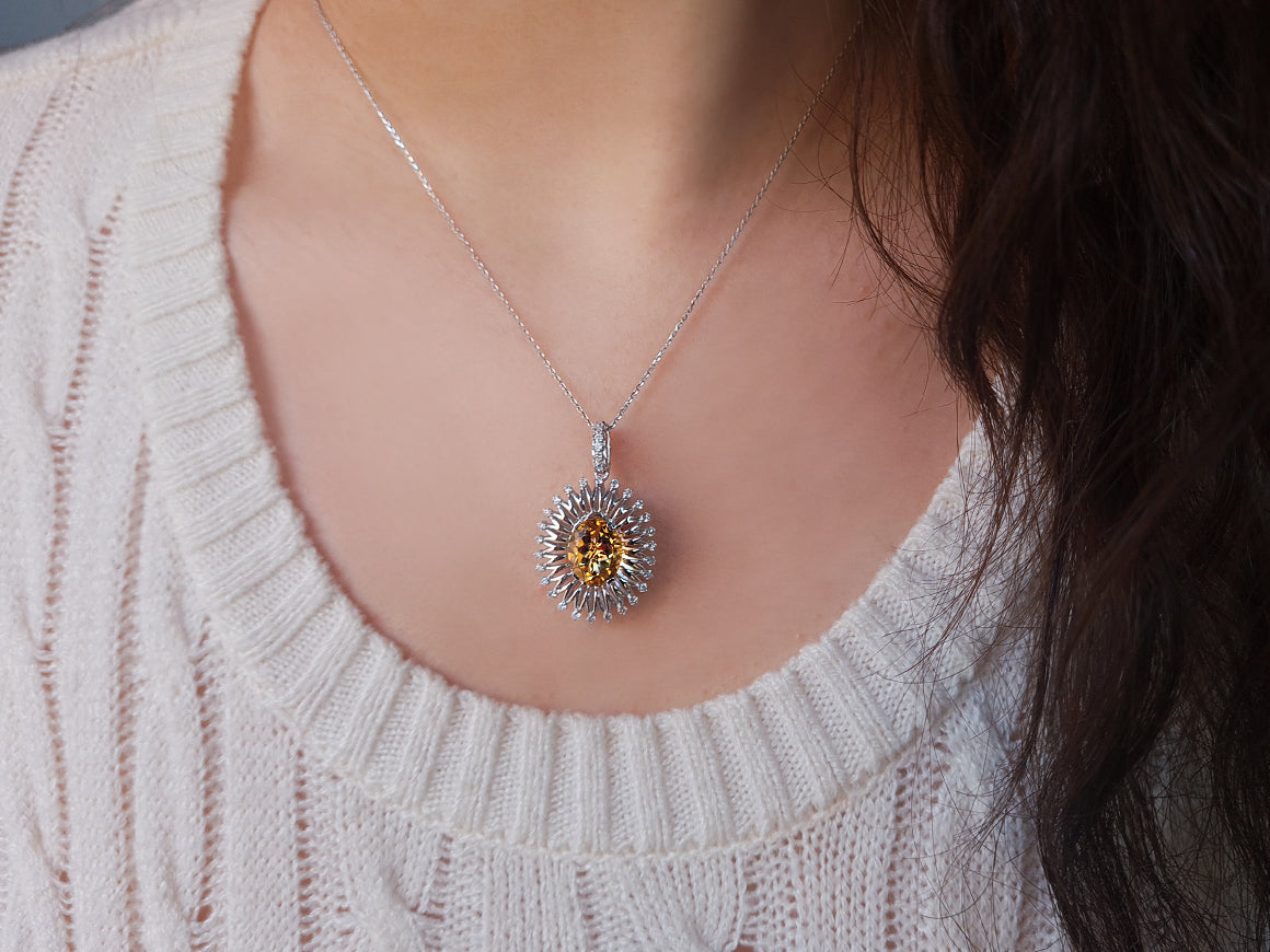 Elegant pendant with oval citrine & diamonds – 2.40 ct citrine in 14K white gold