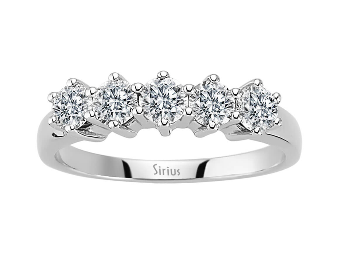 Eleganter Fünf-Steine-Ring mit Rund geschliffenen Labor-Diamanten