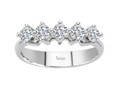 Strahlender 5-Stein-Ring mit rund geschliffenen laborgezüchteten Diamanten in 14K Weißgold