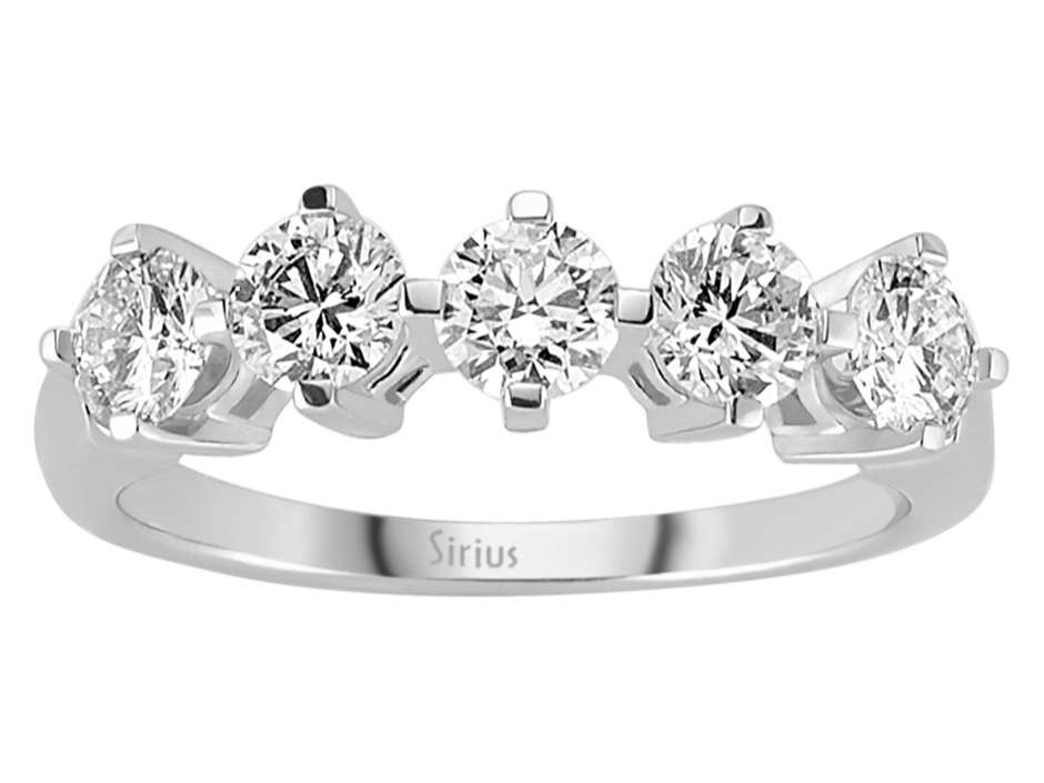 Laboratuvarda yetiştirilen pırlantalarla hazırlanmış zarif beş taşlı Pırlanta Yüzük | 14 Karat Beyaz Altın - Rosy Lab Diamonds’tan yüksek kaliteli Mücevher