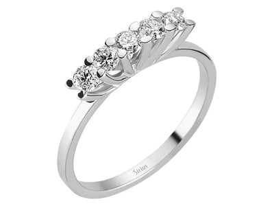 Schlichter Weißgoldring mit 5 Labordiamanten im Brillantschliff