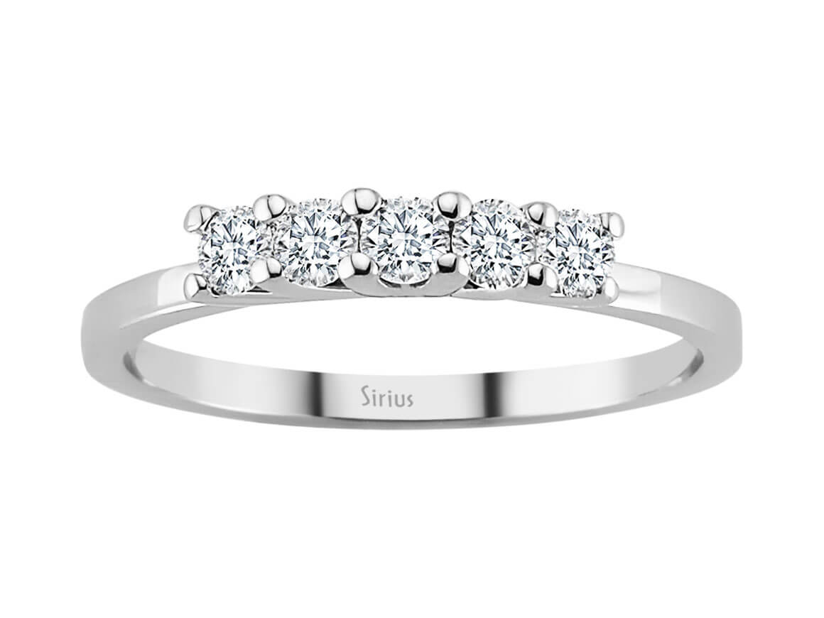 Klassischer 5-Stein-Ring aus 14K Weißgold mit Diamanten