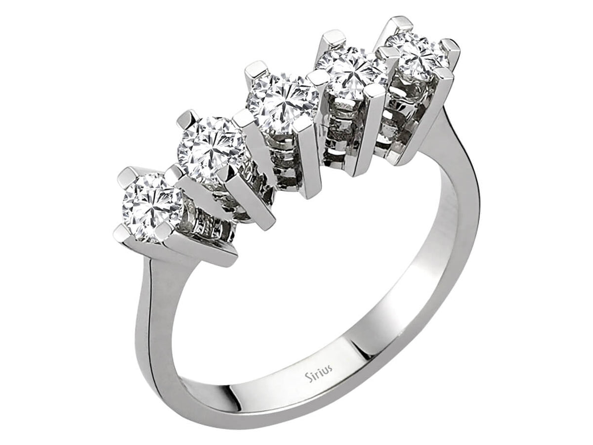Laboratuvarda yetiştirilmiş pırlantalarla 18K Beyaz Altın modern 5 taşlı yuvarlak pırlanta yüzük - Rosy Lab Diamonds’tan yüksek kaliteli Mücevher