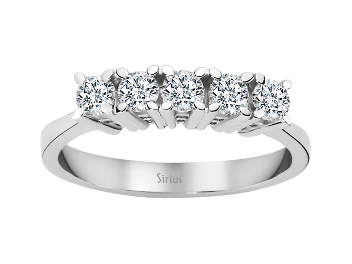 Five-stone ring with 0.55 ct lab-grown diamonds - 18K White Gold - high-quality Jewelry from Rosy Lab Diamonds