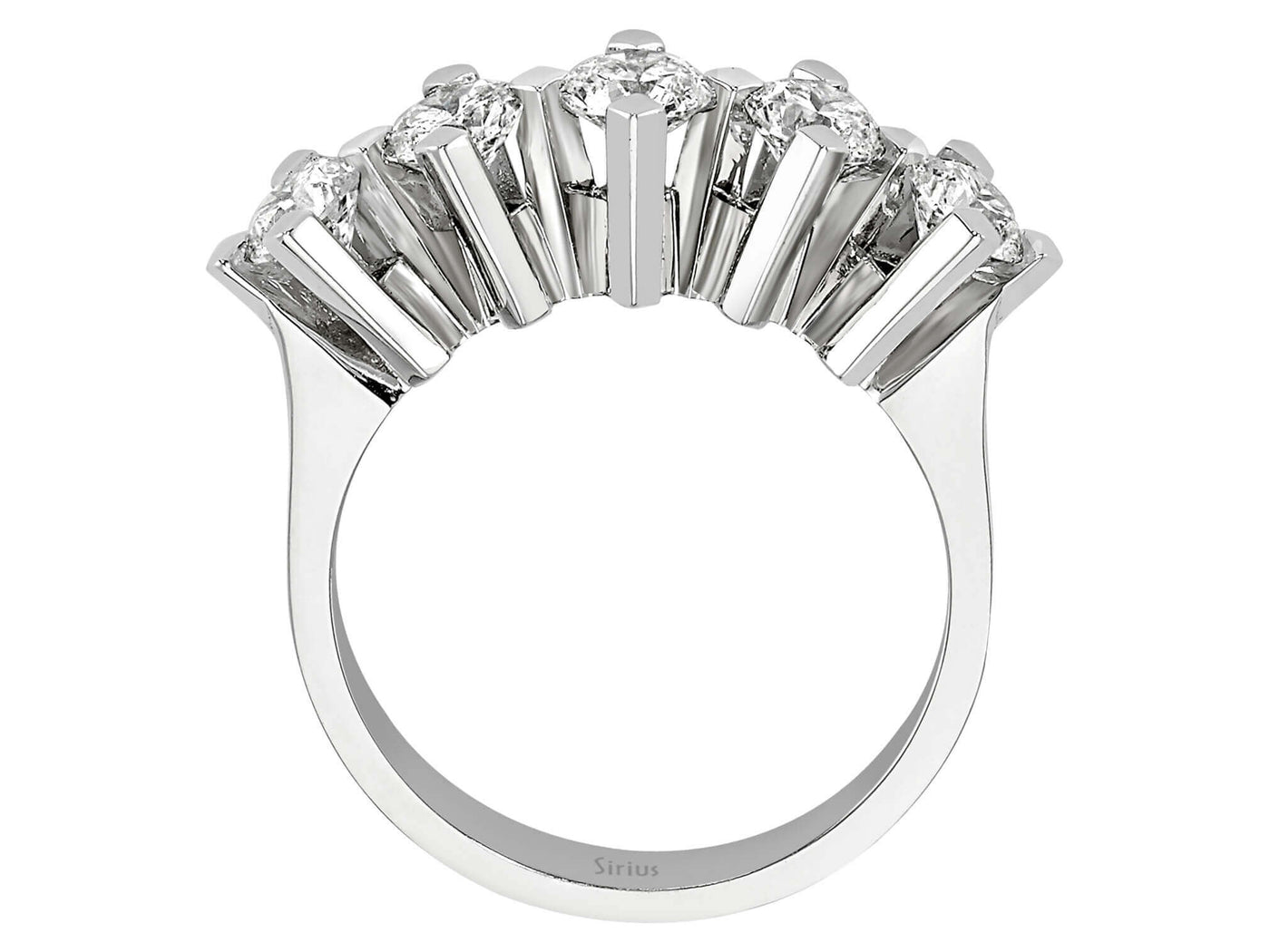 Luxurious 5-stone round diamond ring in 14K White Gold with lab-grown diamonds - high-quality Jewelry from Rosy Lab Diamonds